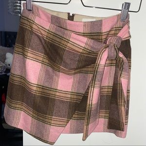ARITZIA NEW WRAP FRONT SKIRT SIZE 2